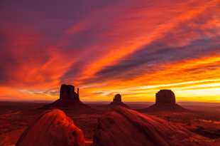 Sunrise over Monument Valley-8098.jpg Sunrise over Monument Valley-8098.jpg